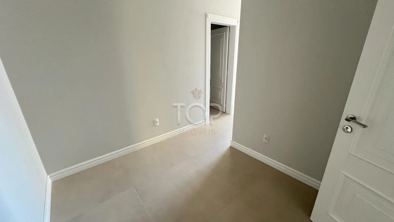 APARTAMENTO FRENTE MAR PRONTO EM MEIA PRAIA: 19ª foto da galeria de imagens do imóvel
