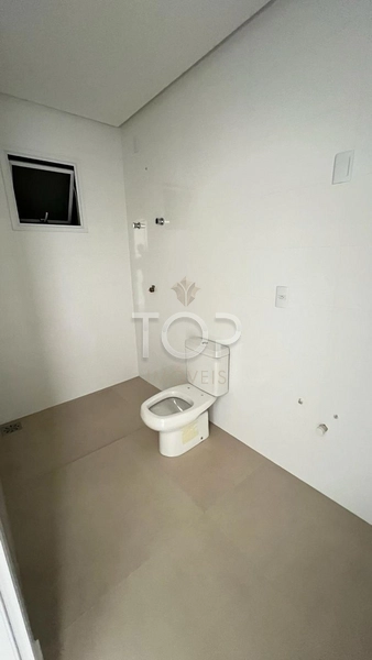 APARTAMENTO FRENTE MAR PRONTO EM MEIA PRAIA: 7ª foto da galeria de imagens do imóvel