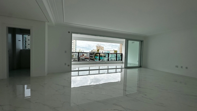 VISTA MAR DIFERENCIADO EM MEIA PRAIA: 6ª foto da galeria de imagens do imóvel