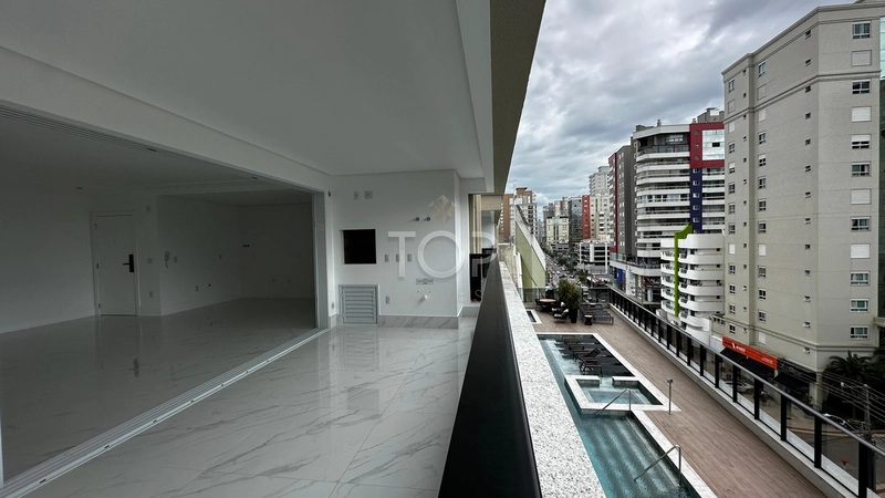 VISTA MAR DIFERENCIADO EM MEIA PRAIA: 3ª foto da galeria de imagens do imóvel
