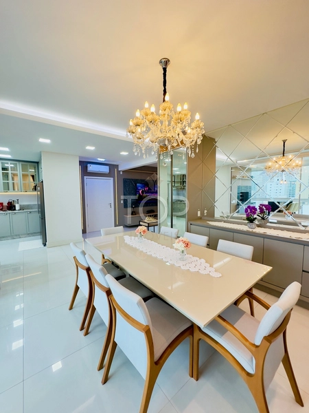 APARTAMENTO 4 SUÍTES QUADRA MAR ITAPEMA MEIA PRAIA: 1ª foto da galeria de imagens do imóvel