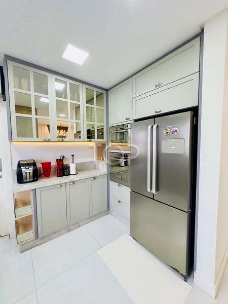 APARTAMENTO 4 SUÍTES QUADRA MAR ITAPEMA MEIA PRAIA: 2ª foto da galeria de imagens do imóvel