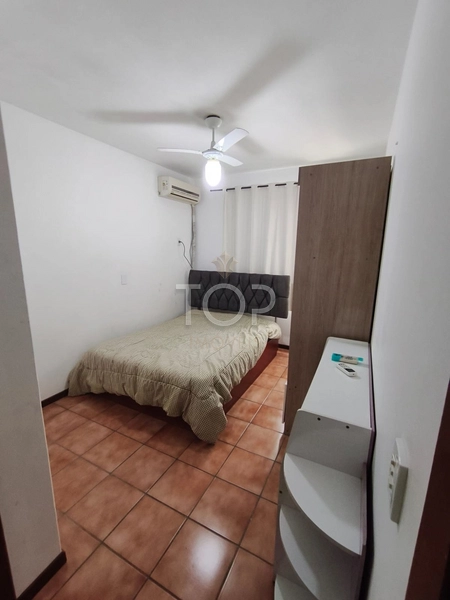 Apartamento mobiliado à 150 metros do mar em Meia Praia: 6ª foto da galeria de imagens do imóvel