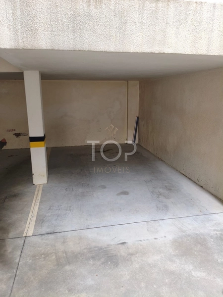 Apartamento mobiliado à 150 metros do mar em Meia Praia: 2ª foto da galeria de imagens do imóvel