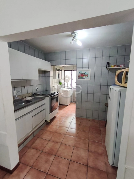 Apartamento mobiliado à 150 metros do mar em Meia Praia: 12ª foto da galeria de imagens do imóvel
