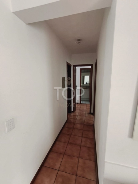 Apartamento mobiliado à 150 metros do mar em Meia Praia: 11ª foto da galeria de imagens do imóvel