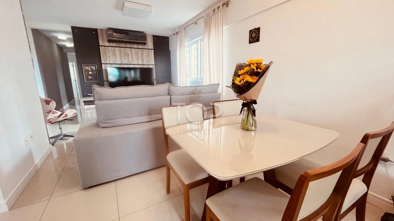 1 Apartamento por andar mobiliado em Balneário Camboriú: 1ª foto da galeria de imagens do imóvel