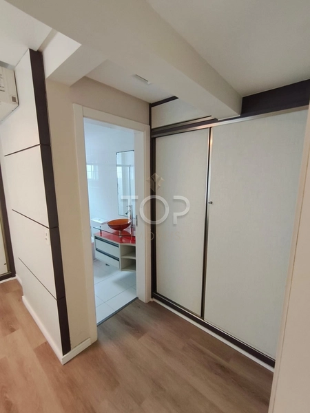Apartamento mobiliado e com vista mar em Meia Praia: 12ª foto da galeria de imagens do imóvel