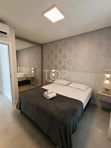 1 Apartamento por andar na Quadra mar em Meia Praia: 4ª foto da galeria de imagens do imóvel