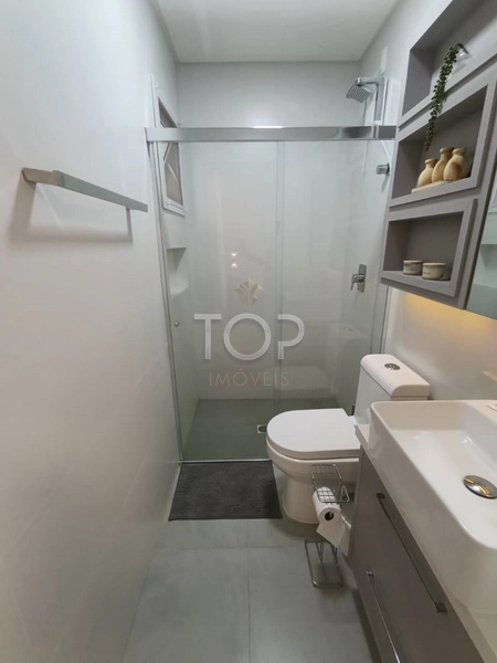 1 Apartamento por andar na Quadra mar em Meia Praia: 2ª foto da galeria de imagens do imóvel