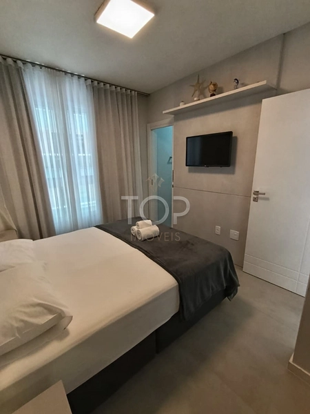 1 Apartamento por andar na Quadra mar em Meia Praia: 3ª foto da galeria de imagens do imóvel