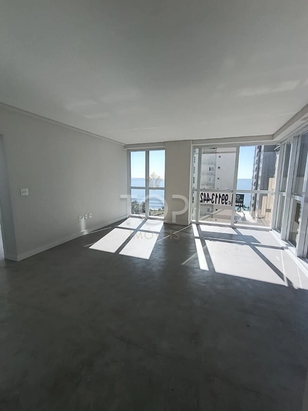 1 Apartamento por andar na quadra mar em Meia Praia: 18ª foto da galeria de imagens do imóvel