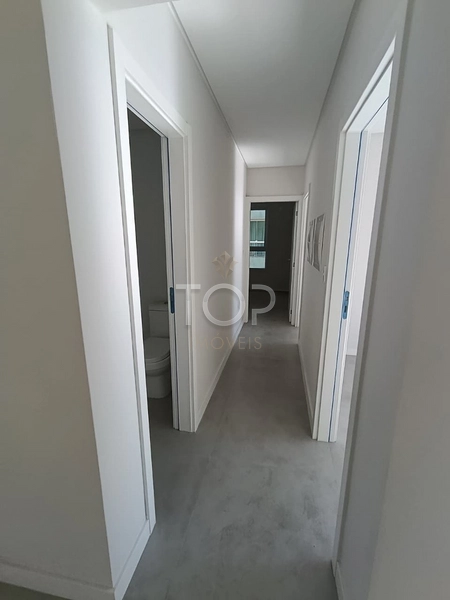 1 Apartamento por andar na quadra mar em Meia Praia: 12ª foto da galeria de imagens do imóvel