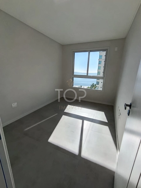1 Apartamento por andar na quadra mar em Meia Praia: 9ª foto da galeria de imagens do imóvel