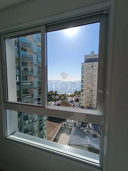 1 Apartamento por andar na quadra mar em Meia Praia: 8ª foto da galeria de imagens do imóvel