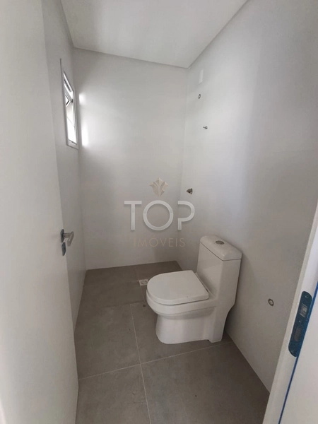 1 Apartamento por andar na quadra mar em Meia Praia: 3ª foto da galeria de imagens do imóvel