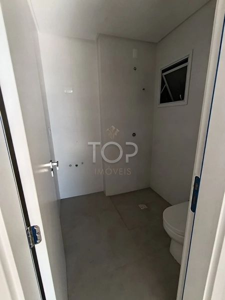 1 Apartamento por andar na quadra mar em Meia Praia: 11ª foto da galeria de imagens do imóvel