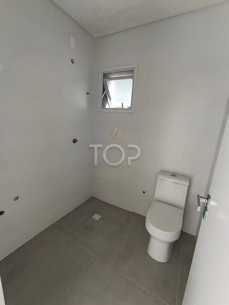 1 Apartamento por andar na quadra mar em Meia Praia: 7ª foto da galeria de imagens do imóvel