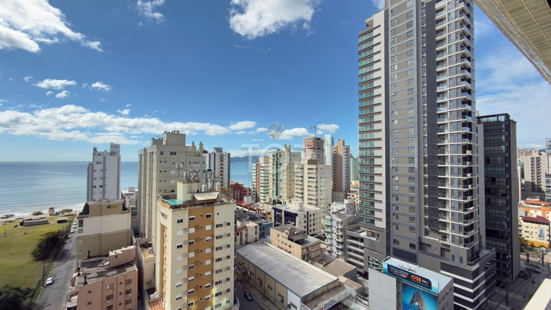 APARTAMENTO ALTO PADRÃO COM VISTA PARA O MAR EM MEIA PRAIA: 6ª foto da galeria de imagens do imóvel