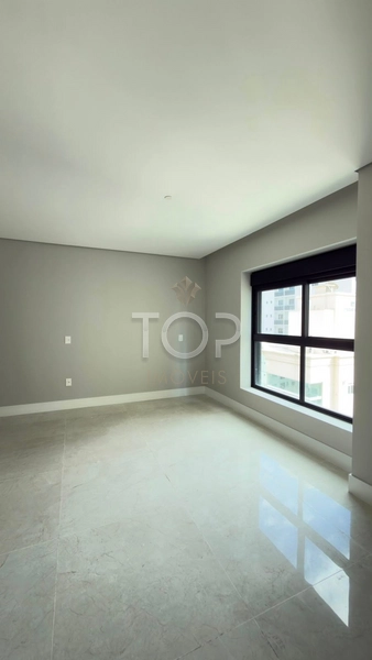 APARTAMENTO ALTO PADRÃO COM VISTA PARA O MAR EM MEIA PRAIA: 23ª foto da galeria de imagens do imóvel