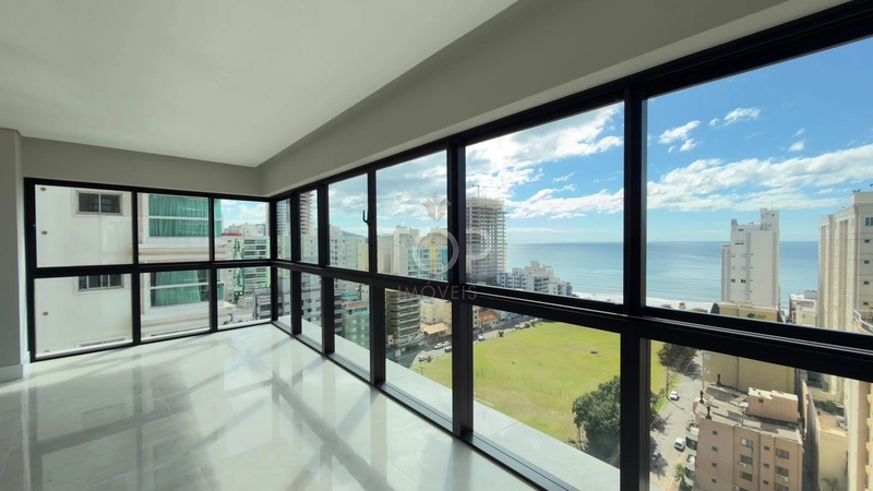 APARTAMENTO ALTO PADRÃO COM VISTA PARA O MAR EM MEIA PRAIA: 4ª foto da galeria de imagens do imóvel