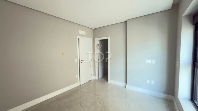 APARTAMENTO ALTO PADRÃO COM VISTA PARA O MAR EM MEIA PRAIA: 25ª foto da galeria de imagens do imóvel
