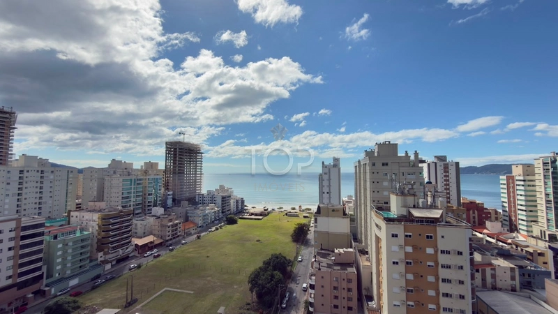 APARTAMENTO ALTO PADRÃO COM VISTA PARA O MAR EM MEIA PRAIA: 5ª foto da galeria de imagens do imóvel