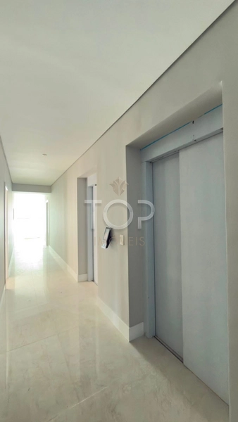 APARTAMENTO ALTO PADRÃO COM VISTA PARA O MAR EM MEIA PRAIA: 13ª foto da galeria de imagens do imóvel