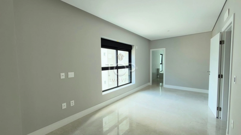 APARTAMENTO ALTO PADRÃO COM VISTA PARA O MAR EM MEIA PRAIA: 20ª foto da galeria de imagens do imóvel