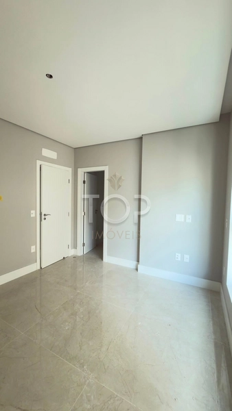 APARTAMENTO ALTO PADRÃO COM VISTA PARA O MAR EM MEIA PRAIA: 26ª foto da galeria de imagens do imóvel