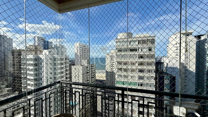 4 dormitórios, mobiliado a 150 metros do mar em Balneário Camboriú: 1ª foto da galeria de imagens do imóvel