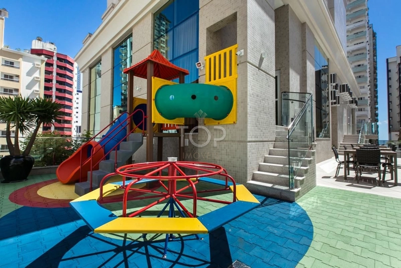 4 dormitórios, mobiliado a 150 metros do mar em Balneário Camboriú: 34ª foto da galeria de imagens do imóvel