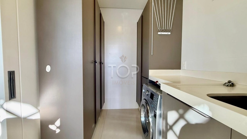 4 dormitórios, mobiliado a 150 metros do mar em Balneário Camboriú: 6ª foto da galeria de imagens do imóvel
