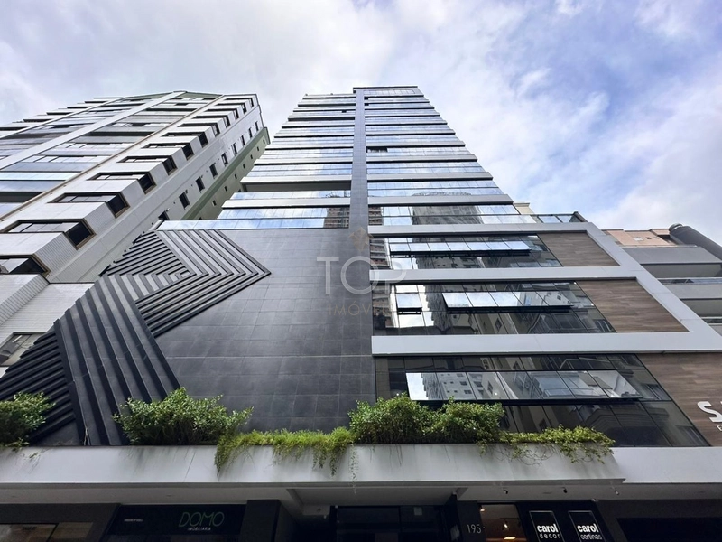 APARTAMENTO 03 SUITES FINAMENTE MOBILIADO E DECORADO: 1ª foto da galeria de imagens do imóvel