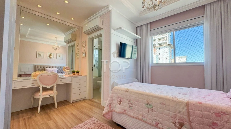 Cobertura Duplex na Quadra Mar em Meia Praia, finamente mobiliada!: 21ª foto da galeria de imagens do imóvel