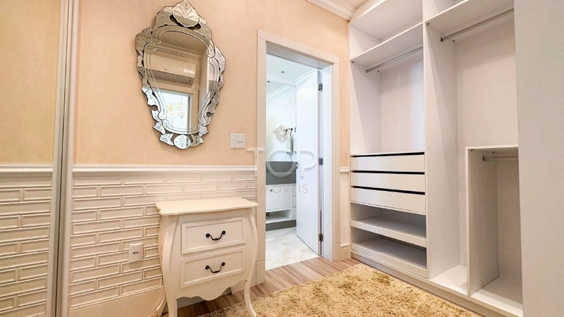 Cobertura Duplex na Quadra Mar em Meia Praia, finamente mobiliada!: 17ª foto da galeria de imagens do imóvel