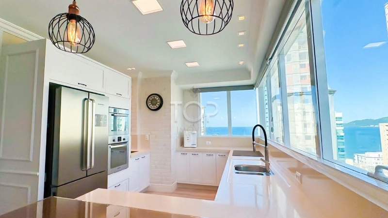 Cobertura Duplex na Quadra Mar em Meia Praia, finamente mobiliada!: 2ª foto da galeria de imagens do imóvel