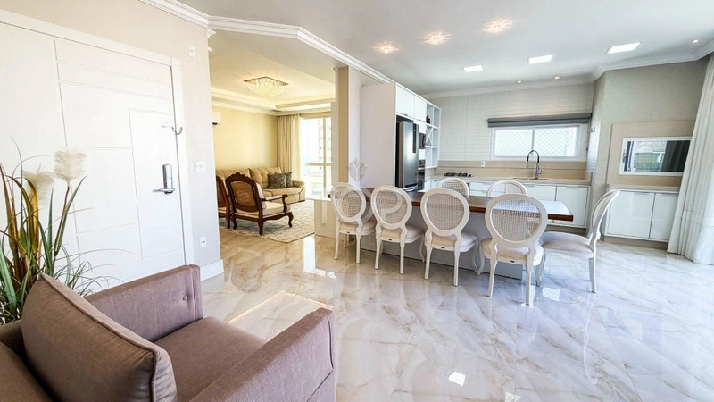 Cobertura Duplex na Quadra Mar em Meia Praia, finamente mobiliada!: 28ª foto da galeria de imagens do imóvel