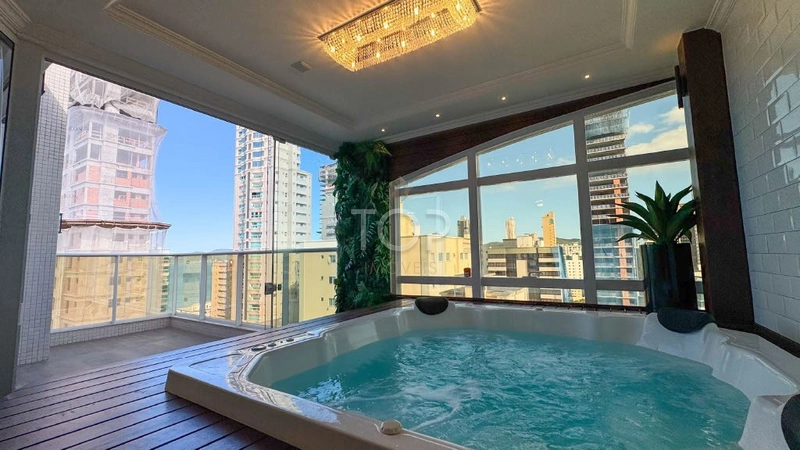 Cobertura Duplex na Quadra Mar em Meia Praia, finamente mobiliada!: 32ª foto da galeria de imagens do imóvel