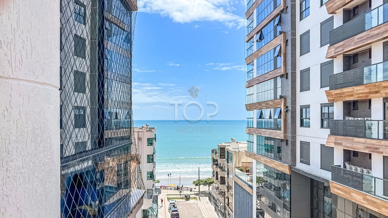 NA QUADRA DO MAR E COM VISTA PARA ELE, EM MEIA PRAIA: 9ª foto da galeria de imagens do imóvel