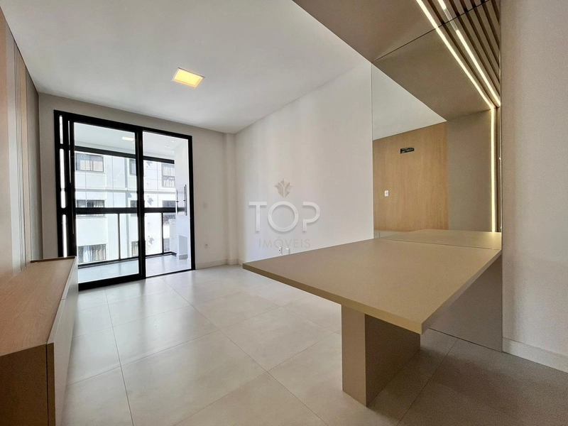 APARTAMENTO SEMI-MOBILIADO EM ITAPEMA: 5ª foto da galeria de imagens do imóvel