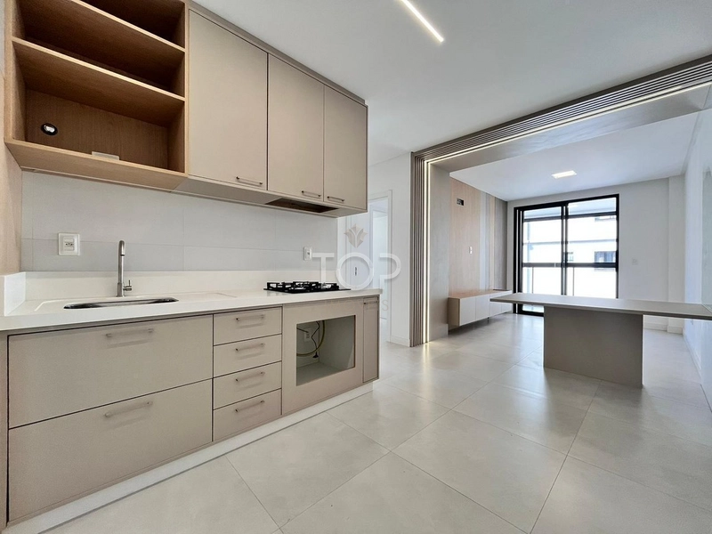 APARTAMENTO SEMI-MOBILIADO EM ITAPEMA: 2ª foto da galeria de imagens do imóvel