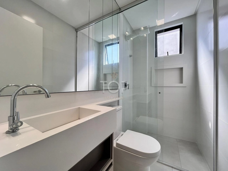 APARTAMENTO SEMI-MOBILIADO EM ITAPEMA: 7ª foto da galeria de imagens do imóvel