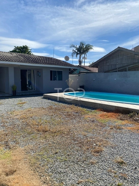 EXCELENTE  CASA EM PORTO BELO: 2ª foto da galeria de imagens do imóvel