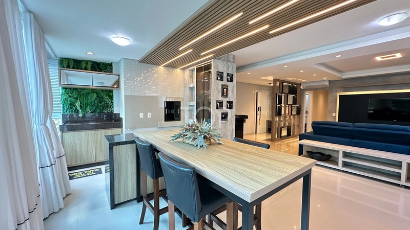 EXCELENTE APARTAMENTO EM MEIA-PRAIA!: 1ª foto da galeria de imagens do imóvel