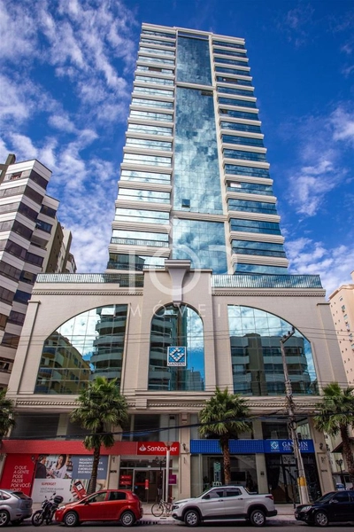 ALTO PADRÃO E DE FRENTE PARA AVENIDA!: 31ª foto da galeria de imagens do imóvel