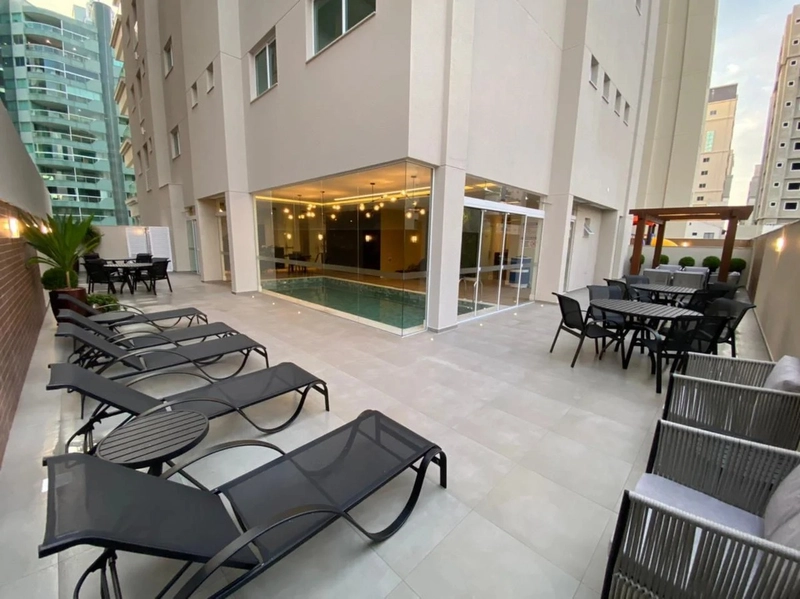APARTAMENTO COM 4 SUÍTES NA QUADRA DO MAR: 11ª foto da galeria de imagens do imóvel