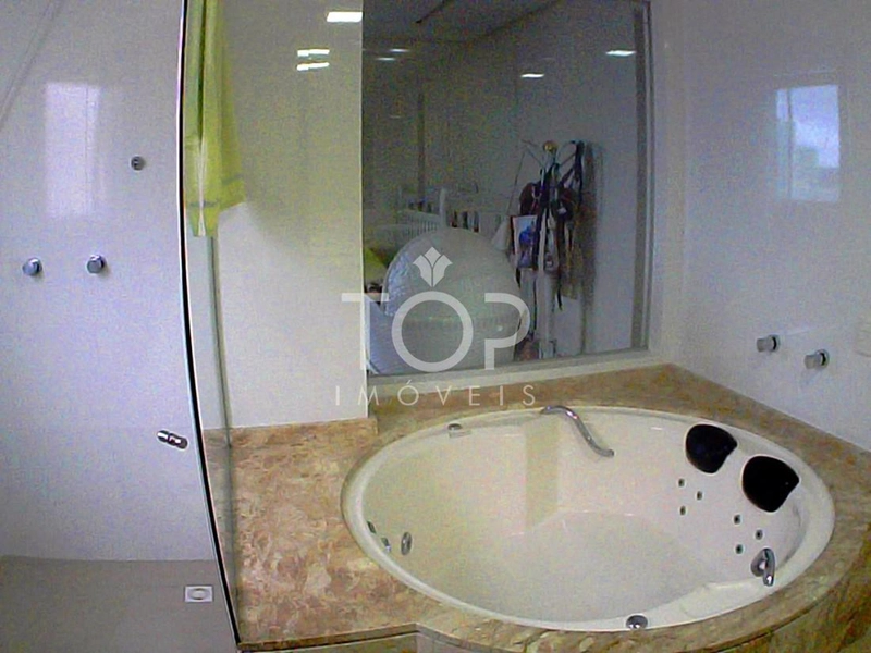 LINDO IMÓVEL NA QUADRA DO MAR: 54ª foto da galeria de imagens do imóvel