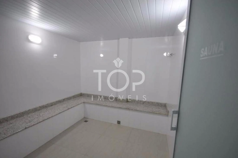 LINDO IMÓVEL NA QUADRA DO MAR: 18ª foto da galeria de imagens do imóvel