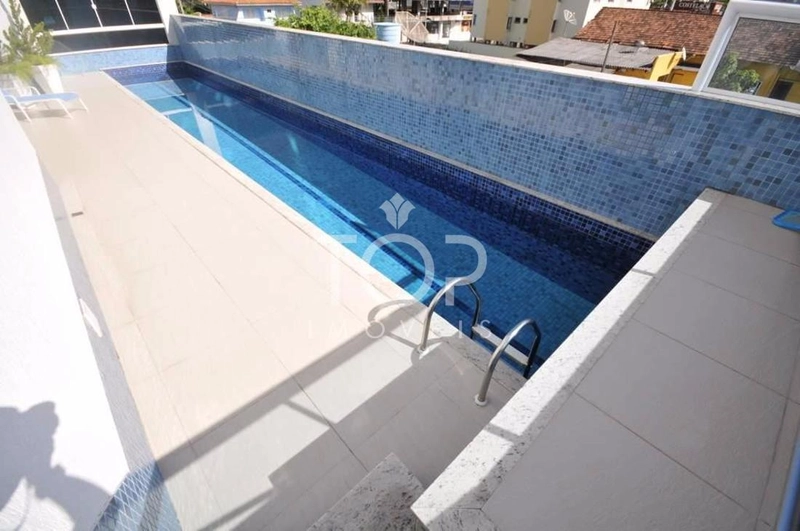 LINDO IMÓVEL NA QUADRA DO MAR: 20ª foto da galeria de imagens do imóvel